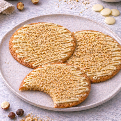 Galletas sin azúcar de chocolate blanco y avellanas